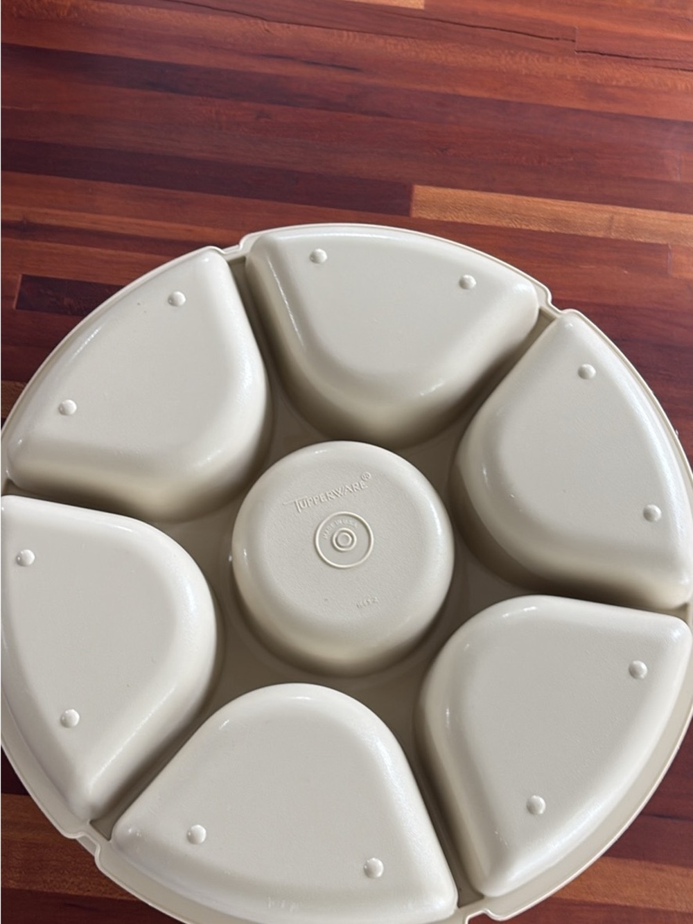 4 Tupperware Containers